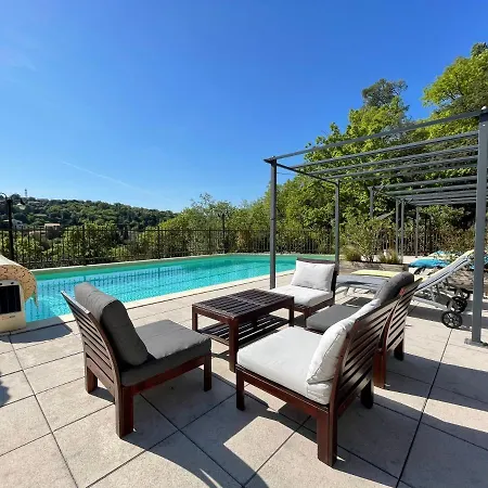 Le Bouzet Holiday home *