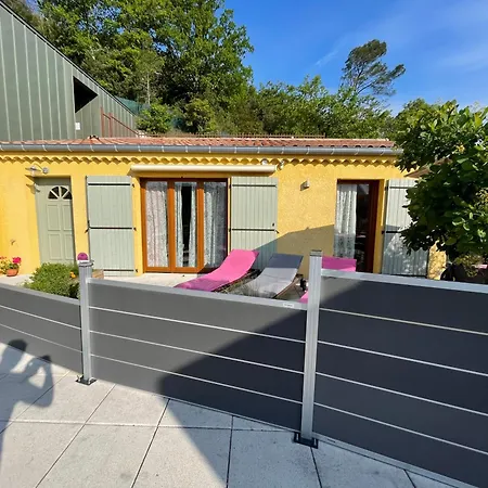Le Bouzet Tatil Evi